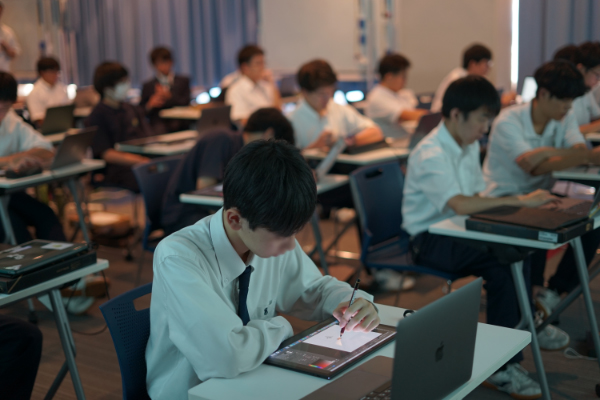 聖学院中学校・高等学校 様