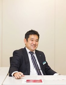 画像：課長代理 鴨川 哲司 氏