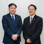 画像：株式会社バル・システム 代表取締役 伊藤 文彦氏 大阪オフィス 原田 譲氏